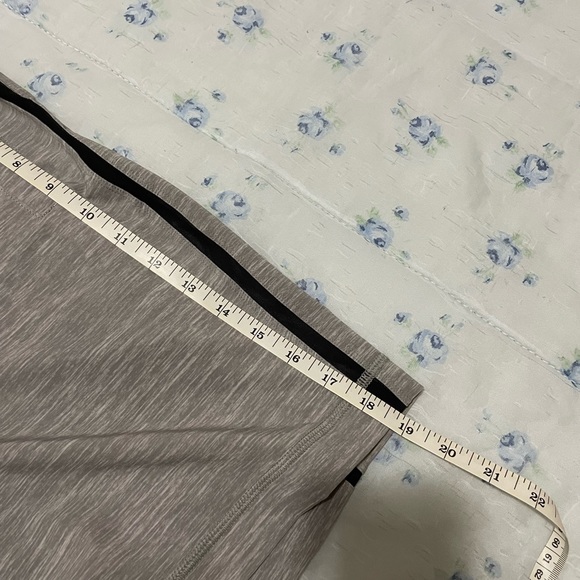 EUC Lululemon Pace Breaker Lined Shorts 9” - Picture 4 of 11